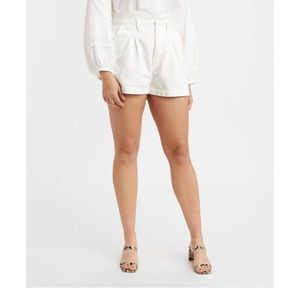 NWT Levi’s Women’s High-Rise Mom Shorts - sz 25
